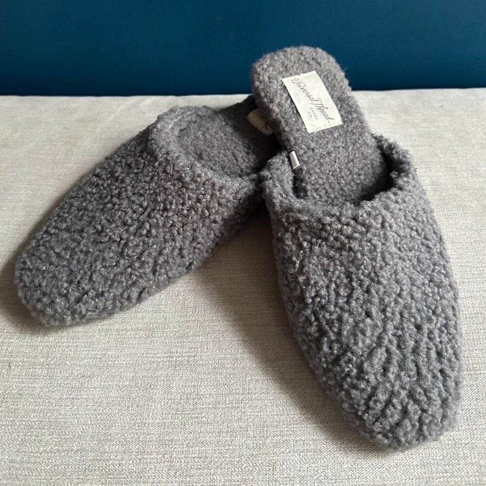Universal Thread faux grey sheepskin slipper mules - The Row / Celine vibes